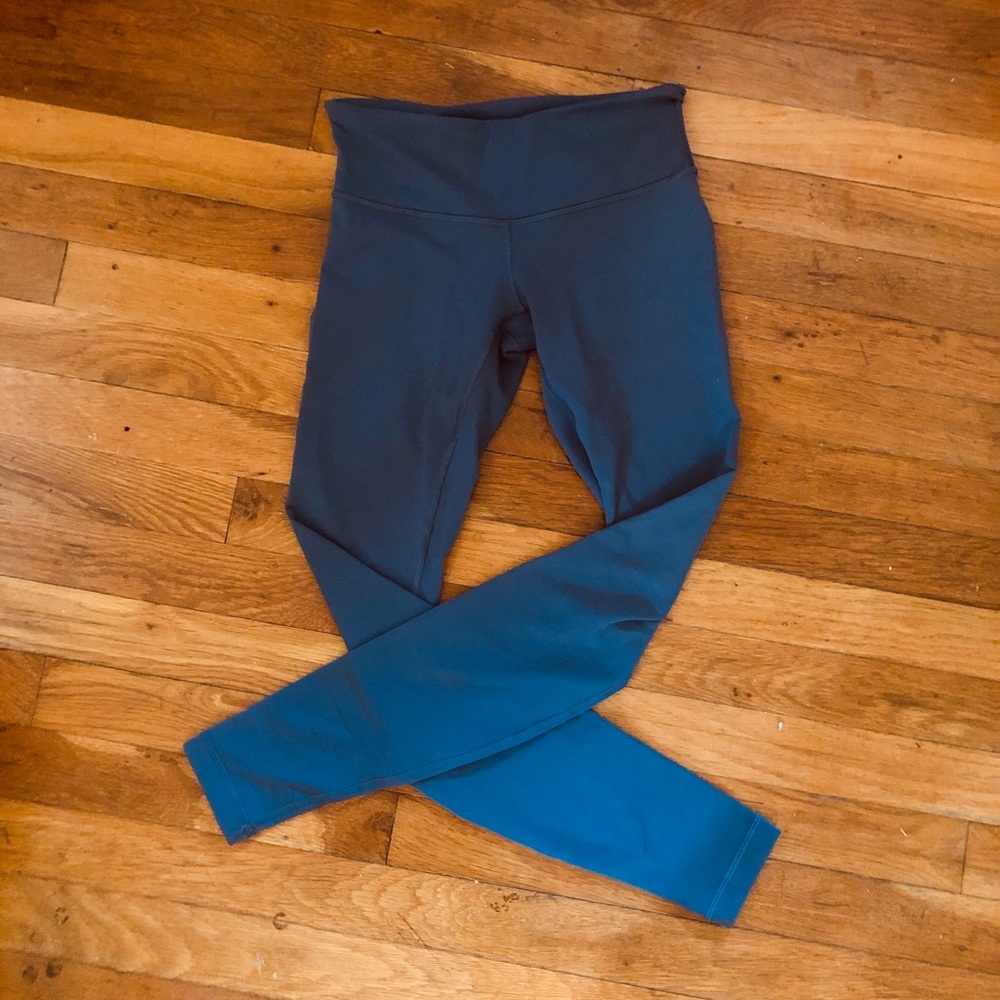 Lululemon leggings in pristine condition!